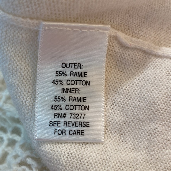 Croft & Barrow - pretty white Crochet top. Size S - Picture 4 of 11